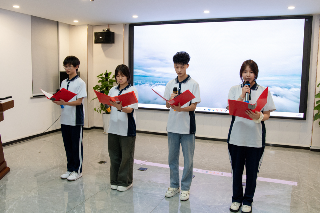 学生配乐朗诵