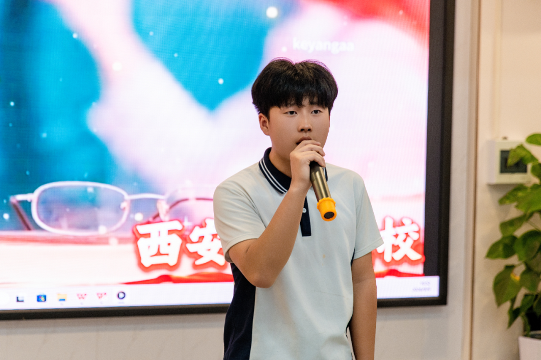 独唱每当走过老师窗前